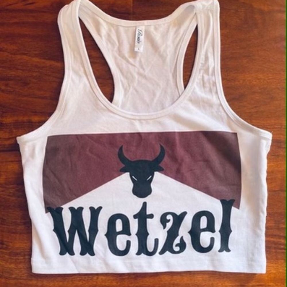 Wetzel crop top